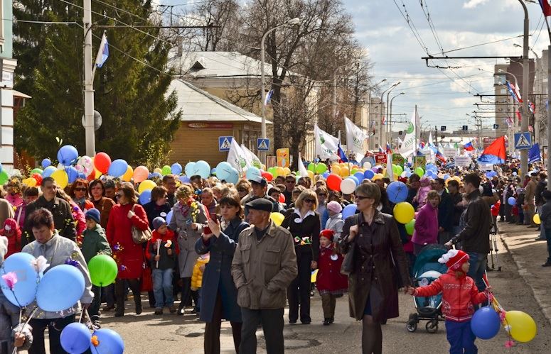 Администрация региона поддержала инициативу областной Федерации профсоюзов о проведении праздничного первомайского шествия